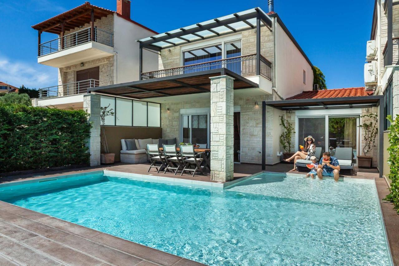 Villa Sunny & *