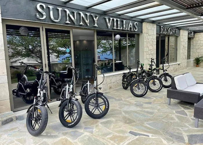 Sunny Villas Resort & Spa
